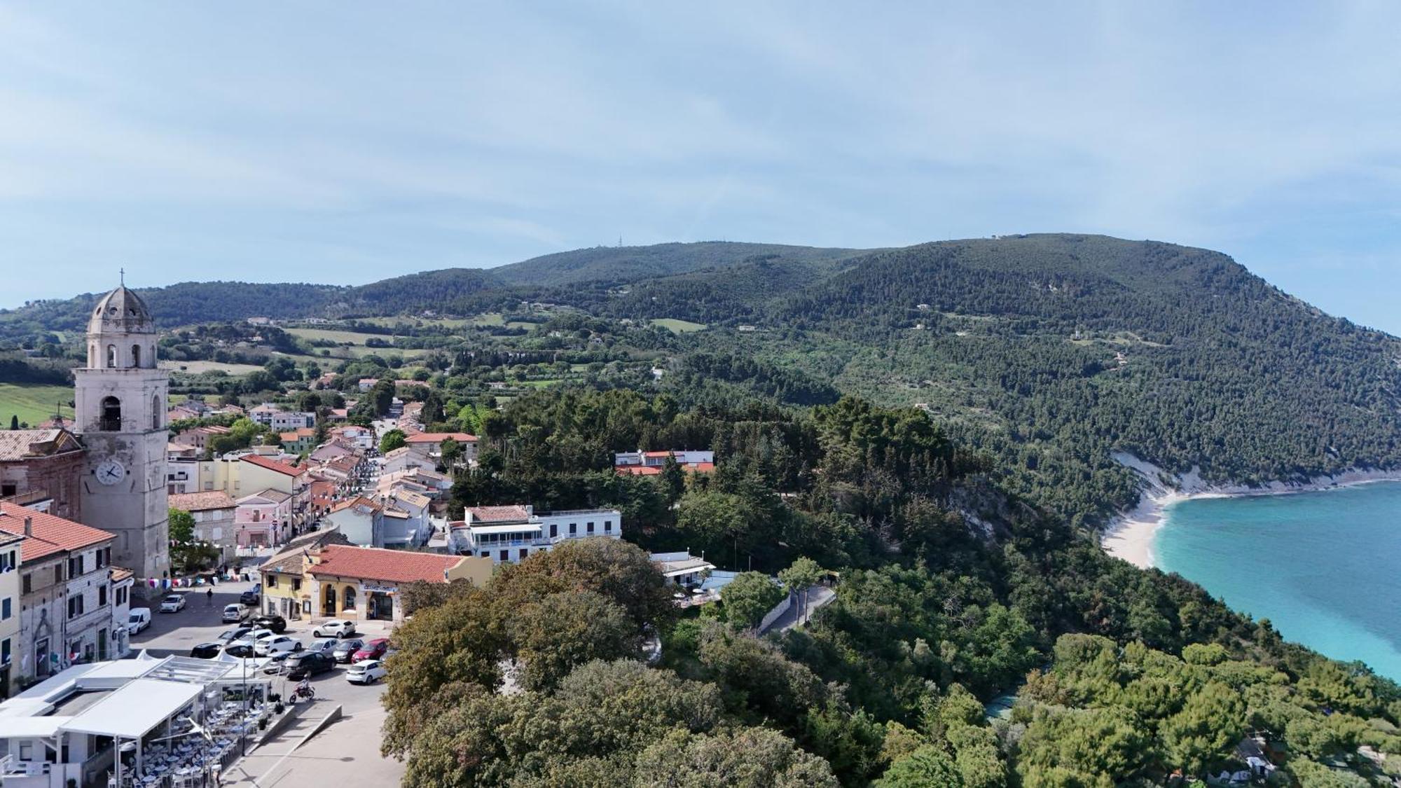 Апартаменти S178 - Sirolo, Delizioso Cielo-Terra Con Ingresso Indipendente Екстер'єр фото